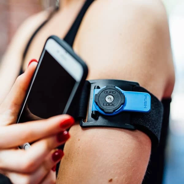 Téléphones Outdoor QUAD LOCK UNIVERSAL FIT RUN 22 Noir / Bleu 3 Téléphones Outdoor QUAD LOCK UNIVERSAL FIT RUN 22 Noir / Bleu – Image 3