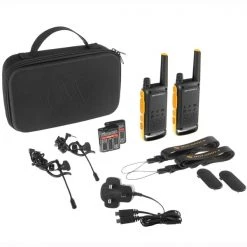 Talkie-walkie MOTOROLA TALKABOUT T82 EXTREME TWIN PACK & CHARGER WE 21 Noir / Jaune -Magasin Electronique 9 95634 talkabout t82 extreme twin pack charger we b8p00811ydemag 05